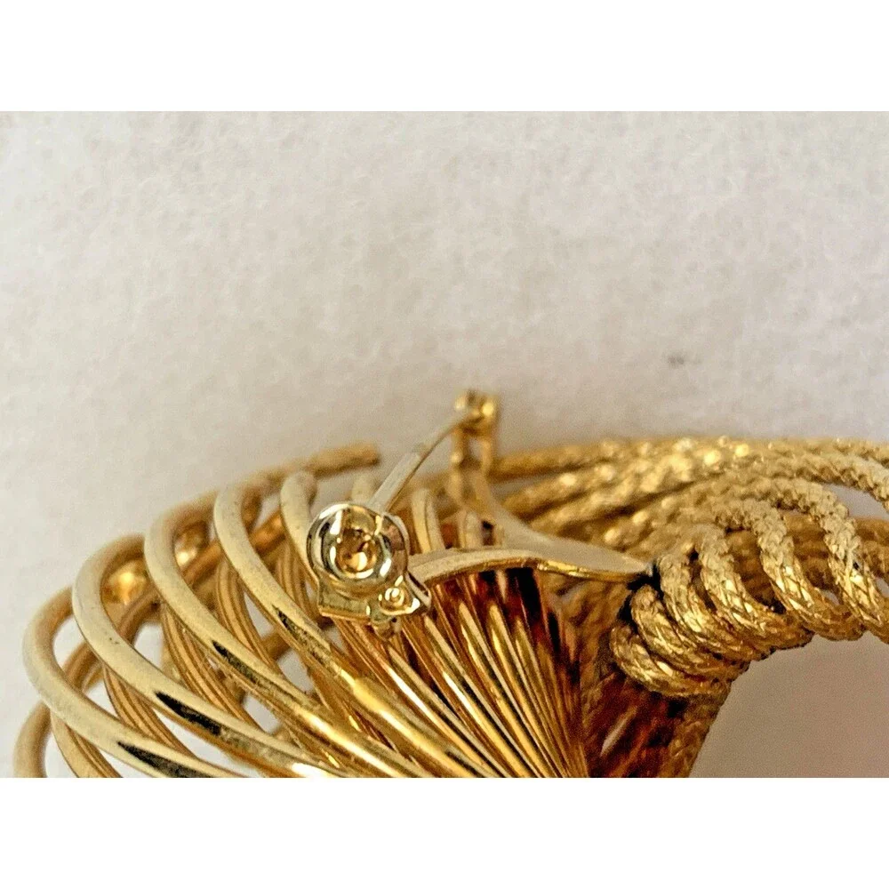Unbranded vintage gold